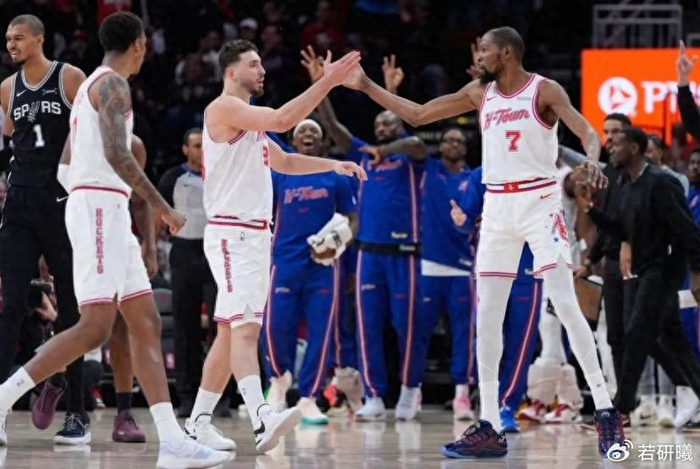 虎扑NBA-轰28+16+5！文班爆锤火箭，杜兰特作茧自缚，乌度卡也暴露缺陷了|马刺|凯文·杜兰特|文班亚马|申京|外线_新浪体育_新浪新闻
